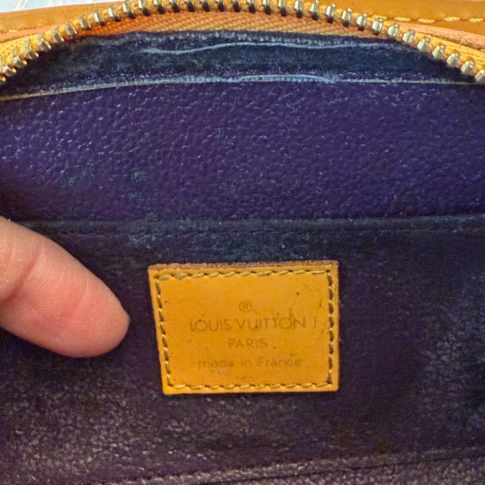 Louis Vuitton Yellow Epi Pouch - Picture 4 of 14